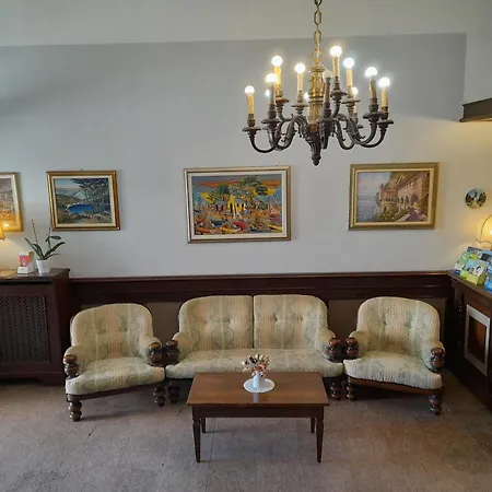 酒店 Florida 阿罗纳